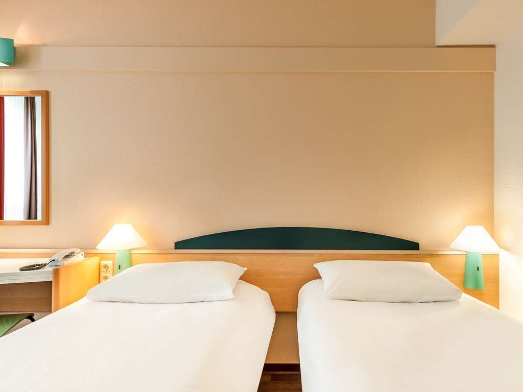Ibis Heidelberg Hauptbahnhof Hotel Ruang foto